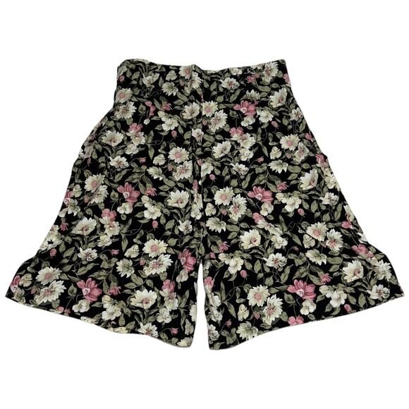 Y2K Rampage High Waisted Floral Shorts Black with Pink & White Flowers Size 7 - Picture 9 of 16